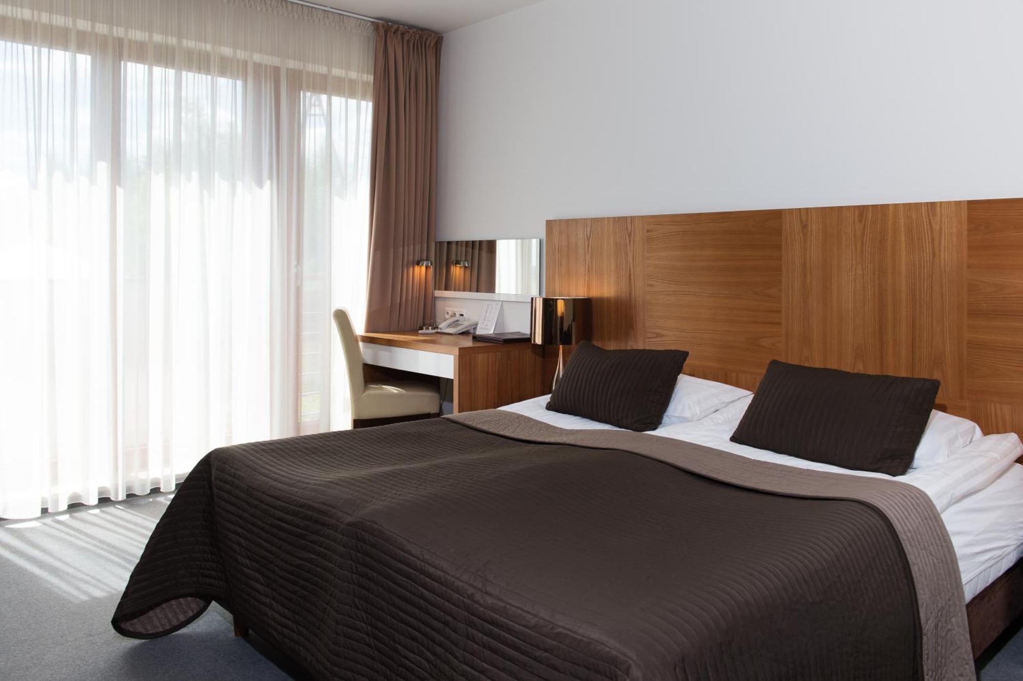 Bazuny Hotel&Spa คอชเชียซือนา ภายนอก รูปภาพ